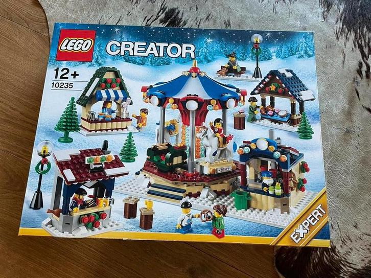 LEGO 10235 Winter Village Market - Kerstset, Kinderen en Baby's, Speelgoed | Duplo en Lego, Nieuw, Lego, Complete set, Ophalen of Verzenden