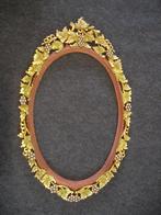 ovalen lijst houtsnijwerk, Ophalen