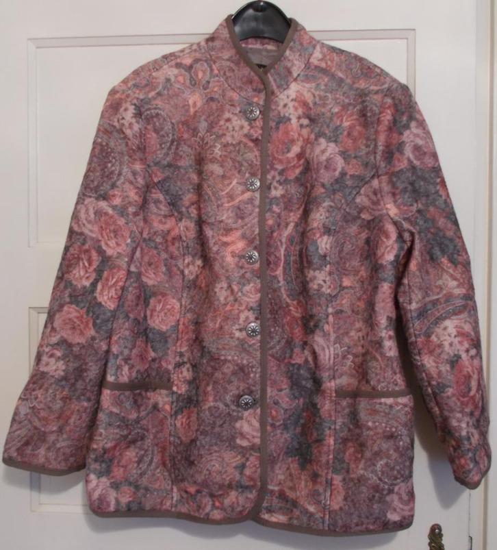 Mooi iets wollen print vest/jasje! 48, Kleding | Dames, Truien en Vesten, Zo goed als nieuw, Maat 46/48 (XL) of groter, Bruin