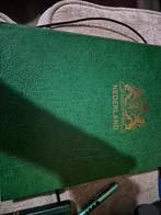 Postzegel album met plakkertjes. 1852 tot 1990, Ophalen of Verzenden, Nederland