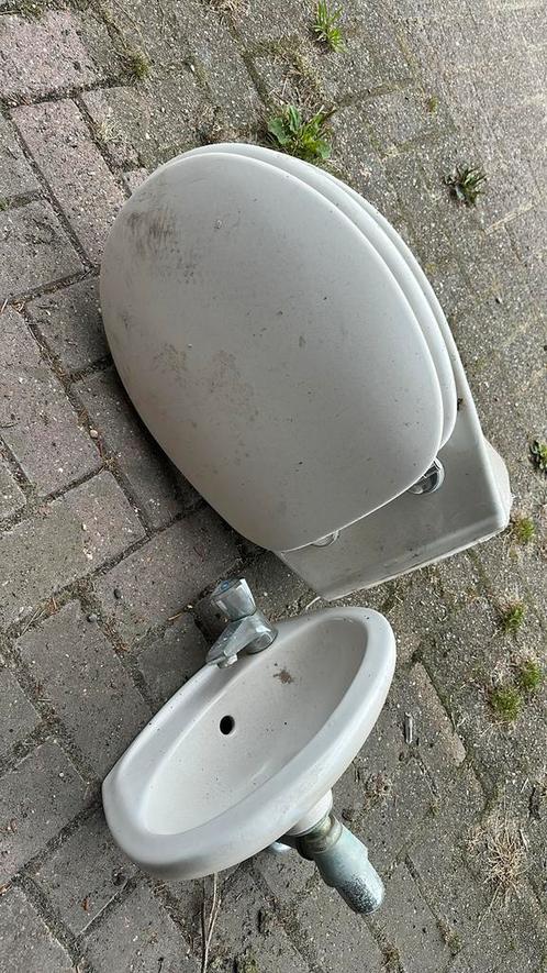 Villeroy & Boch zwevend toilet en wastafel wc, Doe-het-zelf en Verbouw, Sanitair, Zo goed als nieuw, Toilet, Ophalen