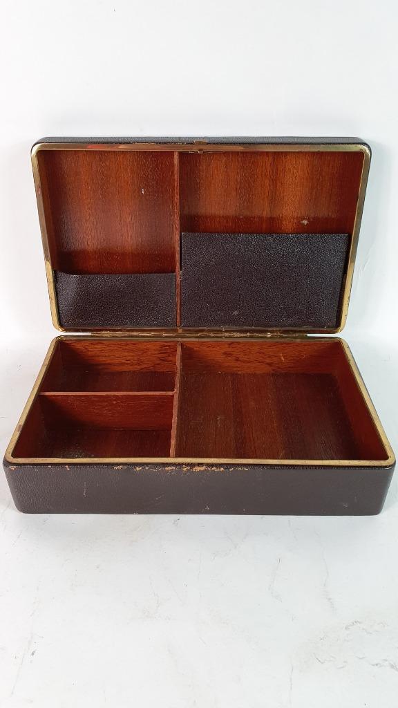 Vintage sieradendoos, bruin skai leer, gestoffeerd. K14, Antiek en Kunst, Curiosa en Brocante, Ophalen of Verzenden