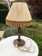 schemerlamp met houten voet en stoffen kap., Hout, 50 tot 75 cm, Ophalen of Verzenden, Zo goed als nieuw