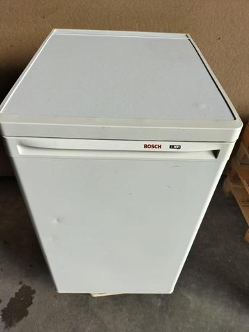 Bosch tafel model vriezer,3 ruime lades beschikbaar voor biedingen