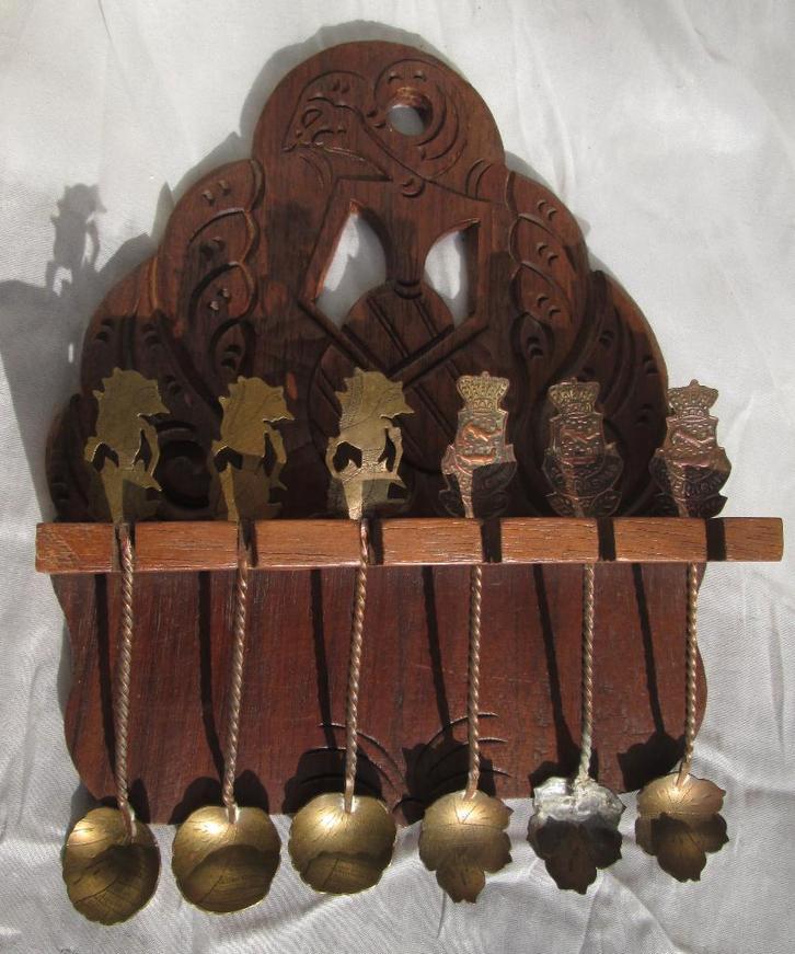 Houten Lepelrekje Indonesië Surabaya Wajang Lepeltjes Koper, Antiek en Kunst, Curiosa en Brocante, Ophalen of Verzenden