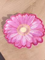 Prachtig bloemen in 3d geborduurd
12/12cm groot, Ophalen of Verzenden, Nieuw, Onderdeel of Toebehoren