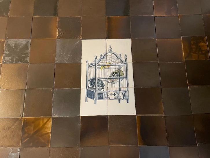 Zwart, brons, goud en grijs kleurige (witjes) 13 x 13 cm., Antiek en Kunst, Antiek | Wandborden en Tegels, Ophalen