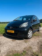 Toyota Aygo 1.0 12V Vvt-i 5DRS 2011 Zwart, Voorwielaandrijving, 4 stoelen, Origineel Nederlands, Handgeschakeld