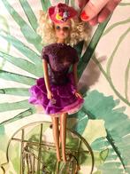 Vintage Barbie barbiepop pop blonde krullen hoed jurk tutu, Gebruikt, Ophalen of Verzenden, Pop