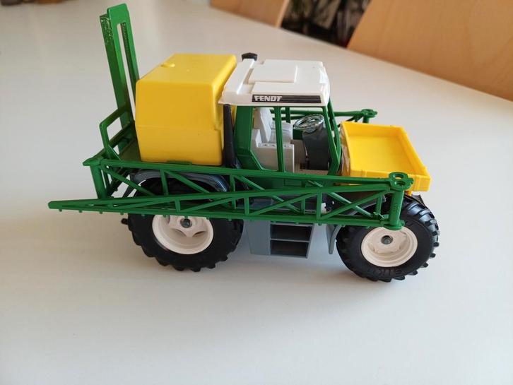 Siku fendt tractor spuitmachine 1/32, Hobby en Vrije tijd, Modelauto's | 1:32, Gebruikt, Tractor of Landbouw, SIKU, Ophalen of Verzenden