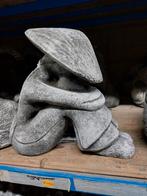 Betonnen beeld van een zittend figuur met hoed, Tuin en Terras, Tuinbeelden, Ophalen of Verzenden, Nieuw, Beton, Abstract beeld