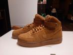 Nike Air Force 1 bruin suède zo goed als nieuw maat 40, Ophalen of Verzenden, Bruin, Zo goed als nieuw, Sneakers of Gympen