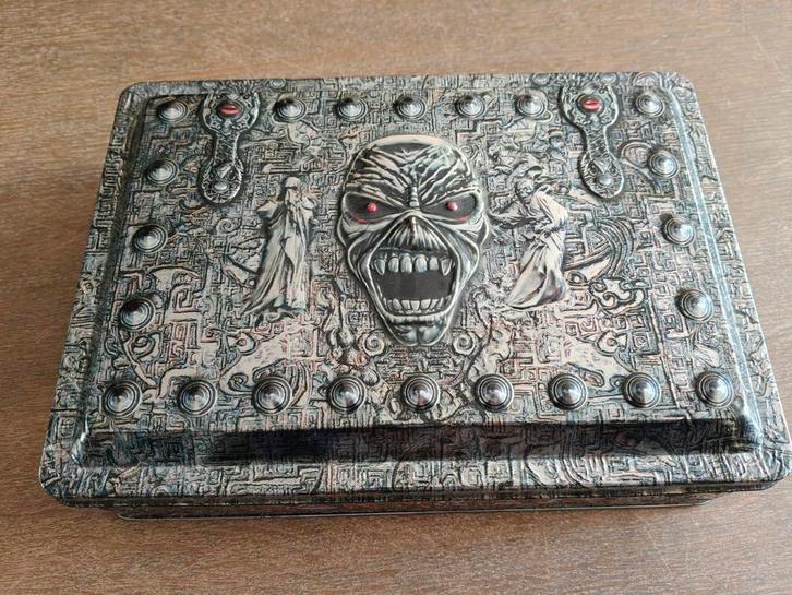 Iron Maiden Eddies Archive blue 2002, Verzamelen, Muziek, Artiesten en Beroemdheden, Gebruikt, Cd of Plaat, Ophalen of Verzenden