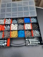 Bak vol met schoeven  en spijkers  en spullen  en nog meer, Ophalen of Verzenden, Zo goed als nieuw