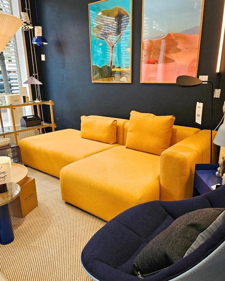 HAY Mags Sofa 246cm showmodel Metaphor-stoffering, Huis en Inrichting, Banken | Sofa's en Chaises Longues, Zo goed als nieuw, 200 tot 250 cm