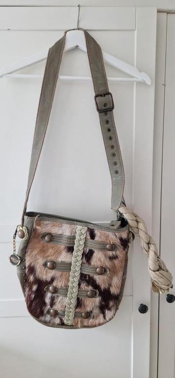 Pretty Hot Tempting Leren Schoudertas beschikbaar voor biedingen