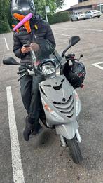 Piaggio zip iget 50cc, Fietsen en Brommers, Scooters | Piaggio, Ophalen, Zo goed als nieuw, Zip