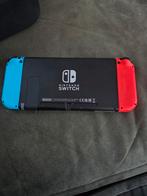 Nintendo Switch met Mario Kart 8 en Super Mario Bros. Wonder, Ophalen, Gebruikt, Racen en Vliegen, Eén computer