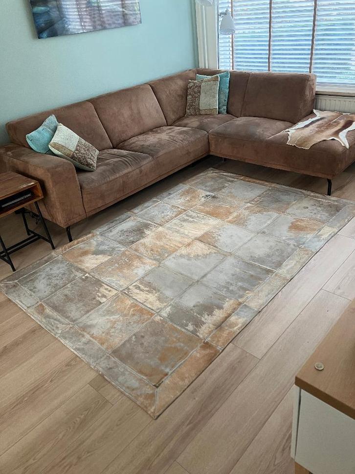Uniek Design Patchwork Koeienhuid / Koevel -Echt Leren kleed, Huis en Inrichting, Stoffering | Tapijten en Kleden, Gebruikt, 150 tot 200 cm