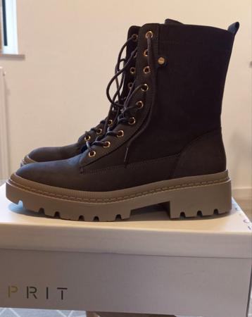 mooie, NIEUWE, stoere Esprit veterboot mt 42 beschikbaar voor biedingen