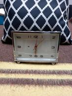 Oude vintage wekker uit China., Antiek en Kunst, Antiek | Klokken, Ophalen of Verzenden