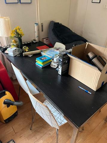 Eettafel - Zwart blad, metalen poten beschikbaar voor biedingen