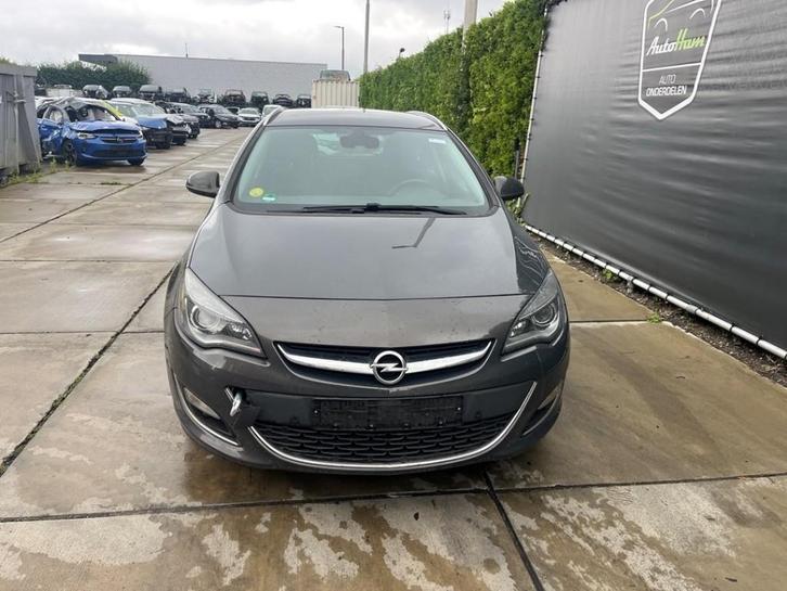 Voorkop Opel Astra J Sports Tourer (PD8/PE8/PF8) 13390002, Auto-onderdelen, Carrosserie en Plaatwerk, Opel, Gebruikt