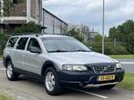 Volvo V70 Cross Country 2.4 T XC70 AWD | Cross Country | APK, Auto's, Automaat, Zwart, 2435 cc, Vierwielaandrijving
