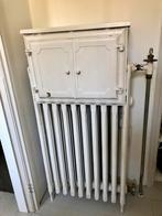 Antieke gietijzeren radiator met warmhoudkast, Ophalen, Gebruikt, Radiator, 60 tot 150 cm