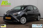 Toyota Aygo 1.0 VVT-i x-play Automaat Carplay Android/Naviga, Auto's, Toyota, Stof, Gebruikt, Euro 6, Met garantie (alle)