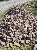 Gratis originele waaltjes halfjes en groter., Ophalen, Gebruikt, Beton