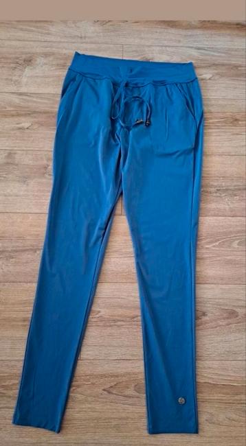 My Pashion.  Mooie travelstof broek M beschikbaar voor biedingen