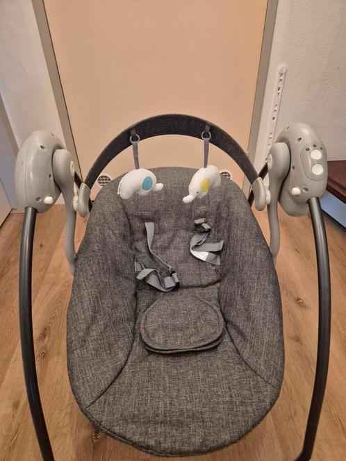 Schommelstoel met muziek en timer, Kinderen en Baby's, Wipstoeltjes, Gebruikt, Schommelstoel, Overige merken, Met gordel(s) of riempje(s)