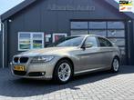 BMW 3-serie 320i Business Line | LEDER | NAVI | CLIMA | NWE, Achterwielaandrijving, Zwart, Leder en Stof, Beige