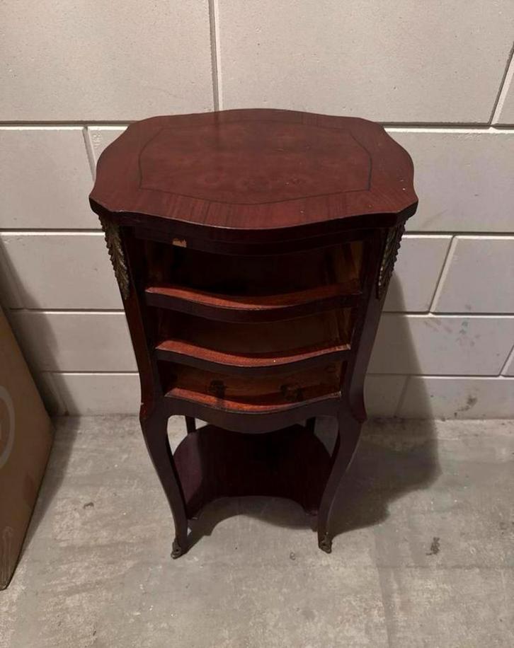 Antiek bijzettafeltje opknappertje, Huis en Inrichting, Tafels | Bijzettafels, Gebruikt, Rechthoekig, 60 cm of meer, Minder dan 55 cm