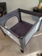 Opvouwbare Babybox - Ideaal voor Onderweg!, Kinderen en Baby's, Boxen, Ophalen of Verzenden, Zo goed als nieuw, Vierkant, Wieltjes