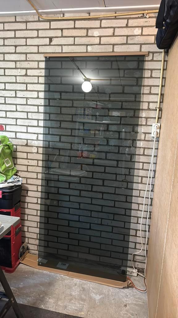 Ben Vivid Douchewand met gerookt glas en gun metal profiel, Doe-het-zelf en Verbouw, Glas en Ramen, Nieuw, Glasplaat, 160 cm of meer