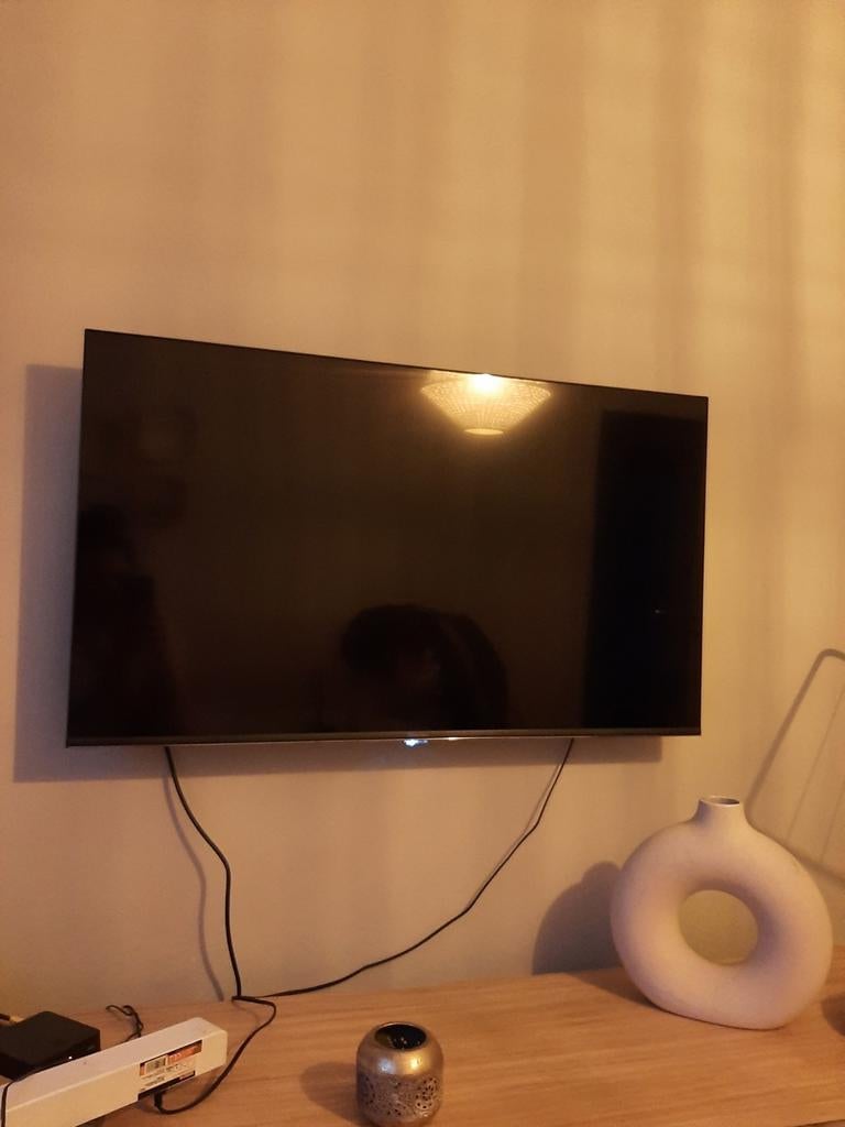 Hisense 43 inch TV - 1 jaar oud, perfecte staat, LED, 50 Hz, Zo goed als nieuw, 40 tot 60 cm