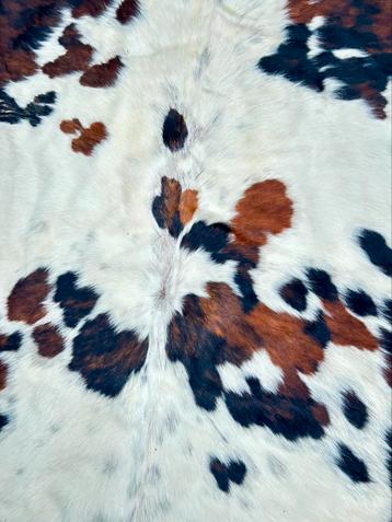 Koeienhuid 170 x 210 cm ( mooie staat) beschikbaar voor biedingen