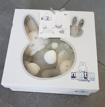 nijntje doekje, knuffel en rammelaar.  beschikbaar voor biedingen