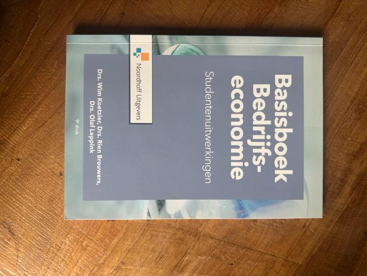 Basisboek bedrijfseconomie-studentenuitwerkingen, Boeken, Economie, Management en Marketing, Zo goed als nieuw, Management, Ophalen of Verzenden