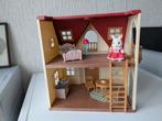 Sylvanian families starters huis met popje + meubeltjes 🏠., Ophalen of Verzenden, Zo goed als nieuw, Poppenhuis