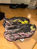 yeezy foam rnr mx carbon maat 47, Ophalen, Zo goed als nieuw