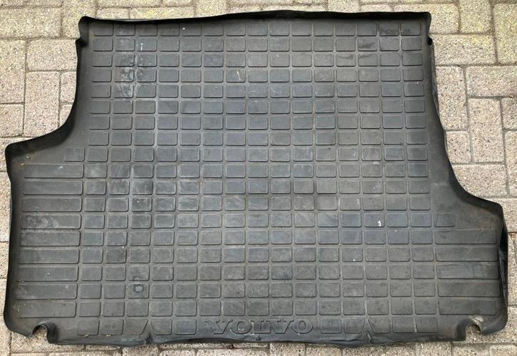 Plastic bagagemat koffer. Volvo. 855 850 estate V70 tot 2000, Auto diversen, Kofferbakmatten, Ophalen