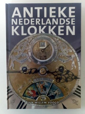 Voogd - Het Verzamelen van Antieke Nederlandse Klokken. beschikbaar voor biedingen