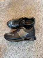 Louis vuitton run away, Ophalen of Verzenden, Zo goed als nieuw, Zwart