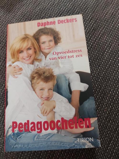 Daphne Deckers - Pedagoochelen, Boeken, Overige Boeken, Zo goed als nieuw, Ophalen of Verzenden