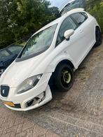 Seat Leon 1.2 TSI 77KW 2011 Wit SCHADEBAK, Auto's, Seat, Voorwielaandrijving, Euro 5, Lederen bekleding, Zwart