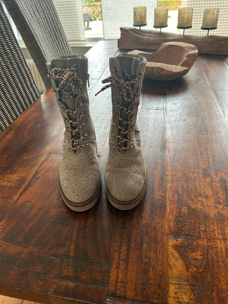 DL Sport laarsje taupe maat 38, Kleding | Dames, Schoenen, Zo goed als nieuw, Overige kleuren, Ophalen of Verzenden
