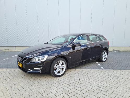 Volvo V60 D6 215pk Plug-in Hybrid 2013 Zwart, Auto's, Volvo, Particulier, V60, 4x4, ABS, Adaptive Cruise Control, Airbags, Airconditioning